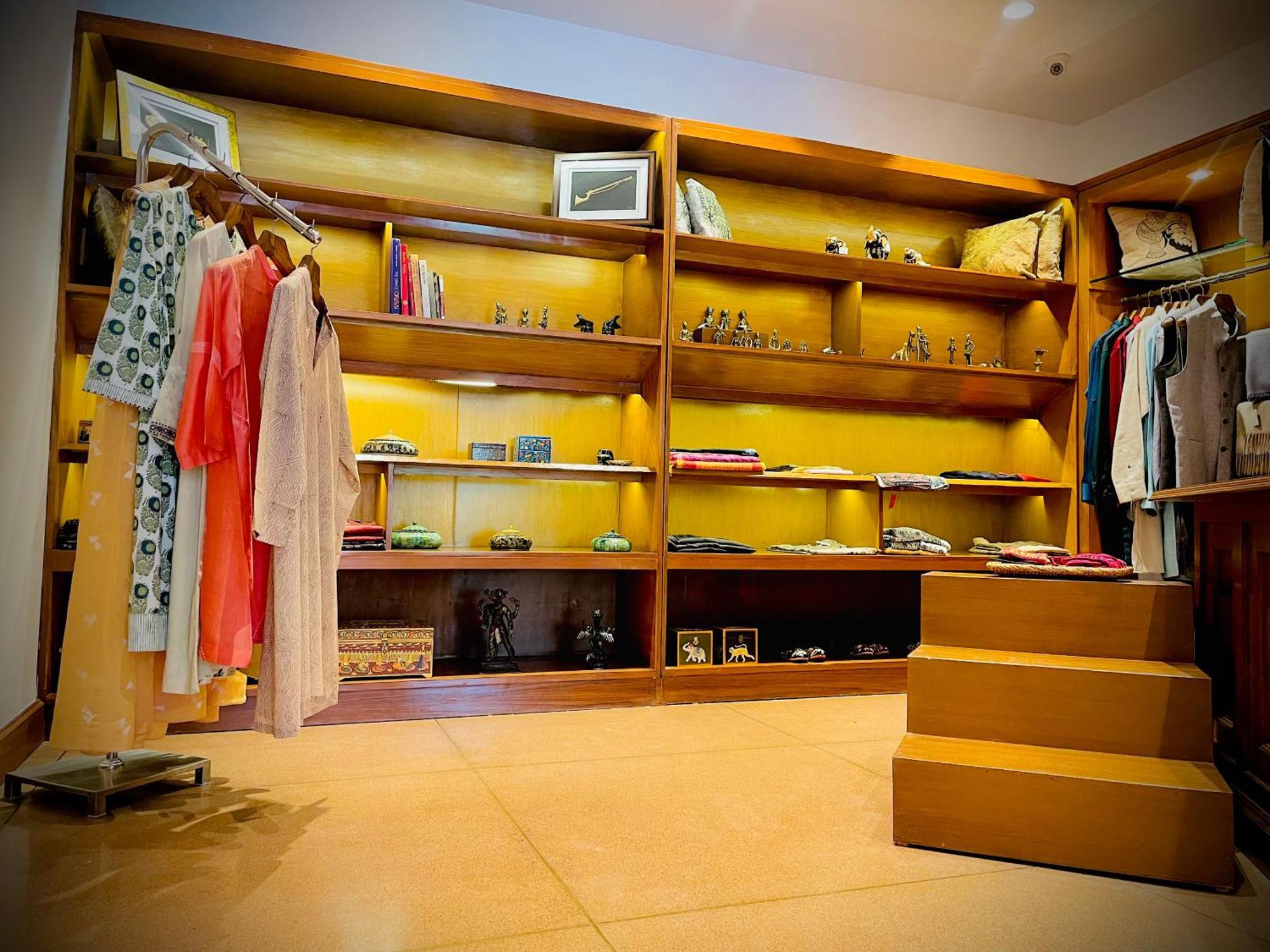 Trident Bhubaneswar Hotel Buitenkant foto