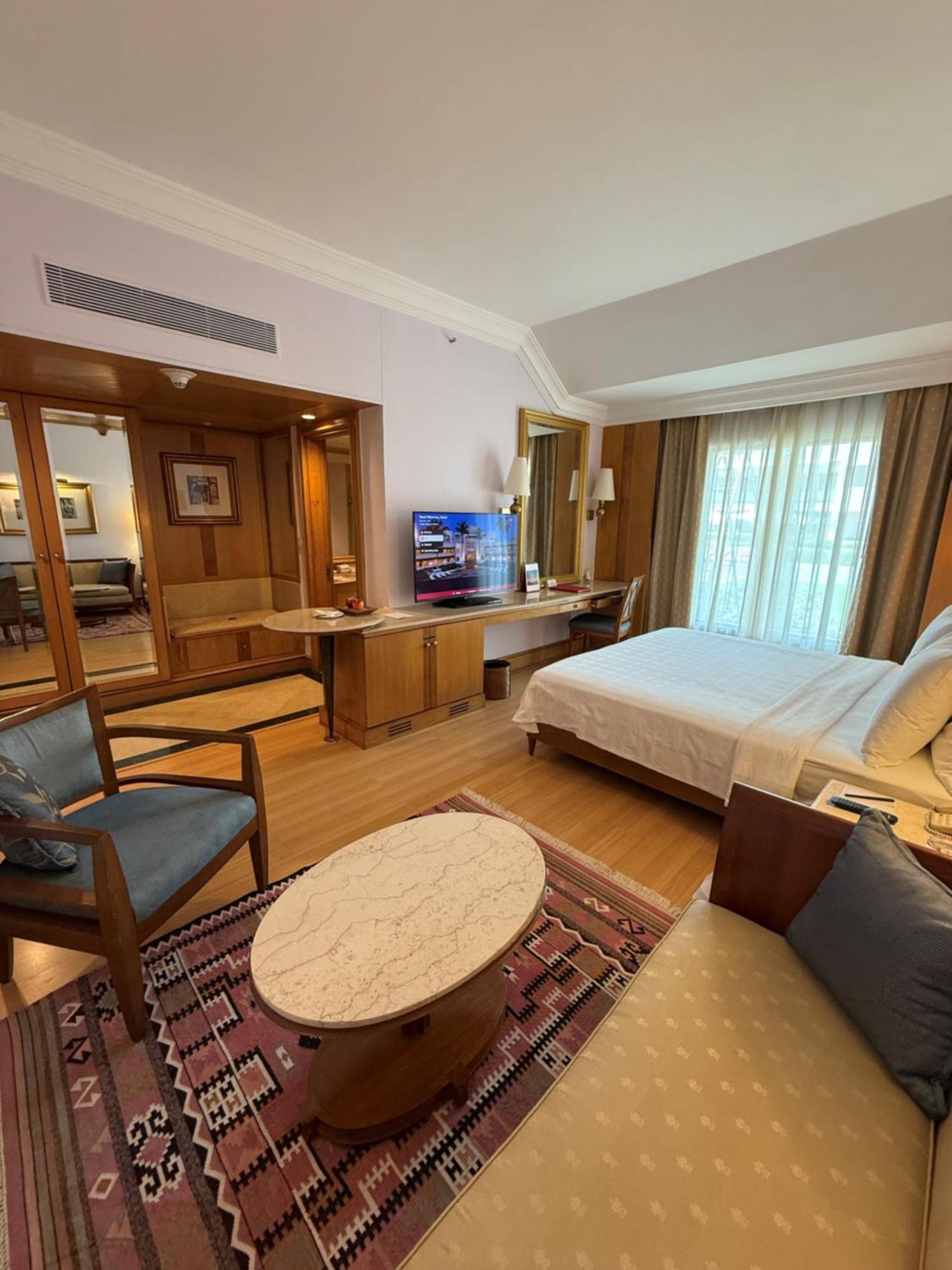 Trident Bhubaneswar Hotel Buitenkant foto